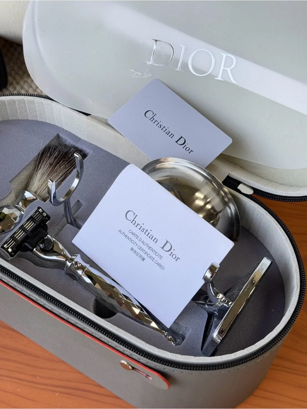 Dior Men's Shaving Set in Light Gray and Silver